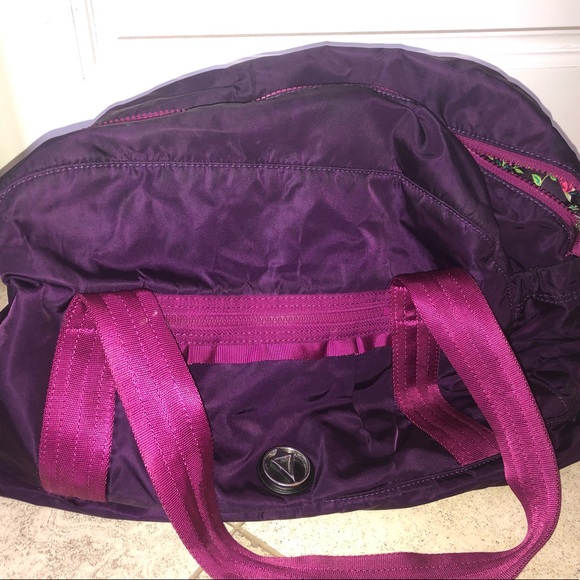 ivivva by lululemon got game purple magenta duffel - Picture 2 of 8